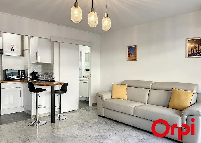Climatise Avec Terrasse, Centre-ville De Menton, A Deux Pas Des Plages - Fr-1-647-24 * מנטון
